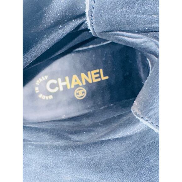 CHANEL Black Grained Leather Lace-Up Combat Boots with Gold Eyelets Size 36.5 - Picture 4 of 12